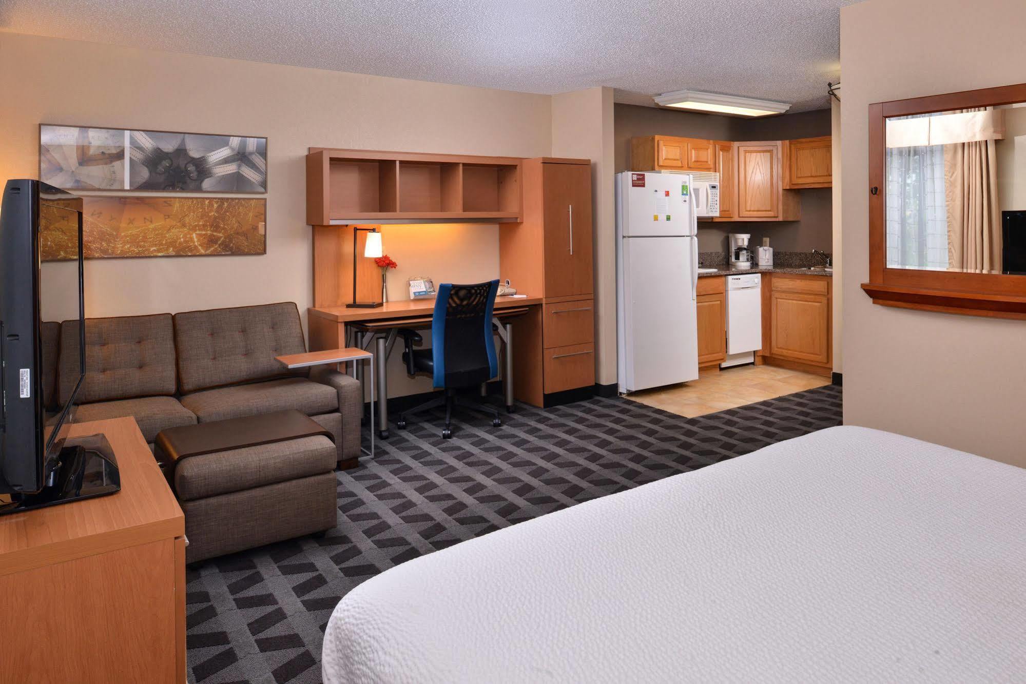 Towneplace Suites Detroit Warren Dış mekan fotoğraf